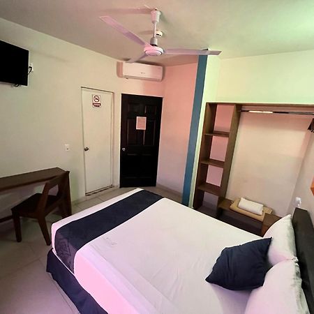 Hotel Juarez 70 Colima Kültér fotó