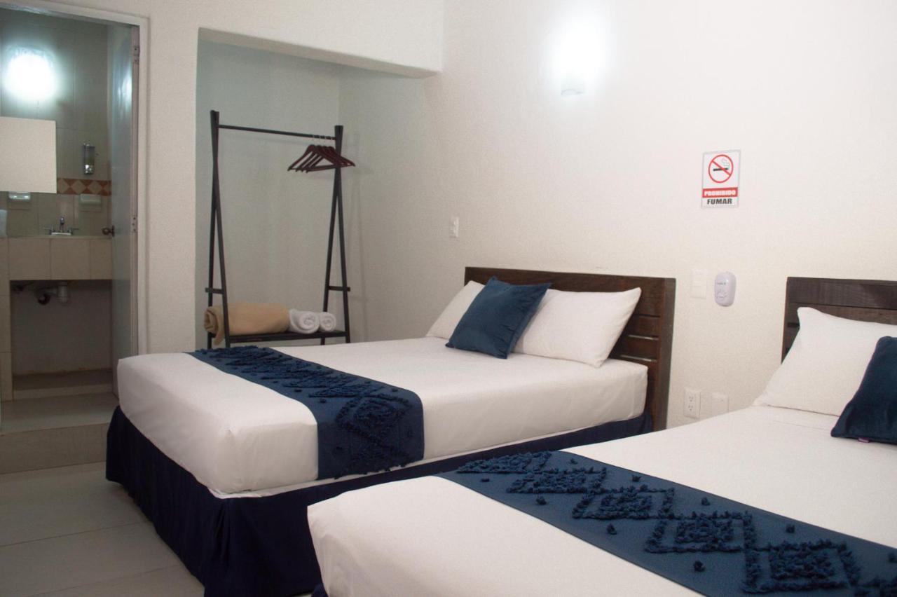 Hotel Juarez 70 Colima Szoba fotó