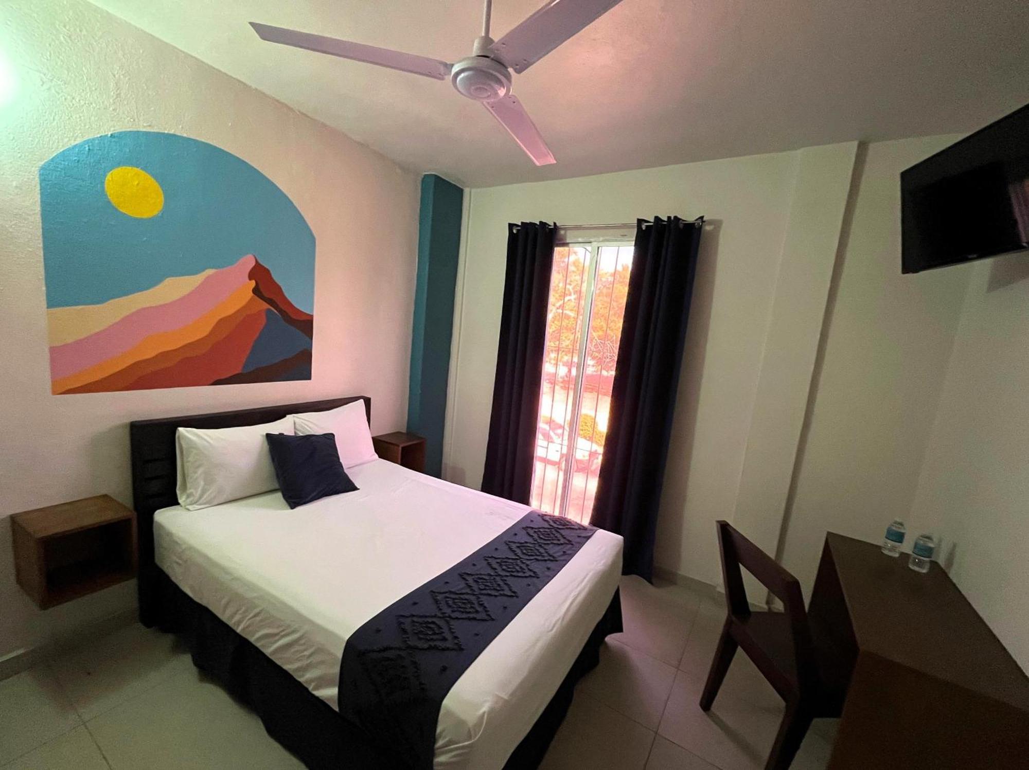 Hotel Juarez 70 Colima Kültér fotó