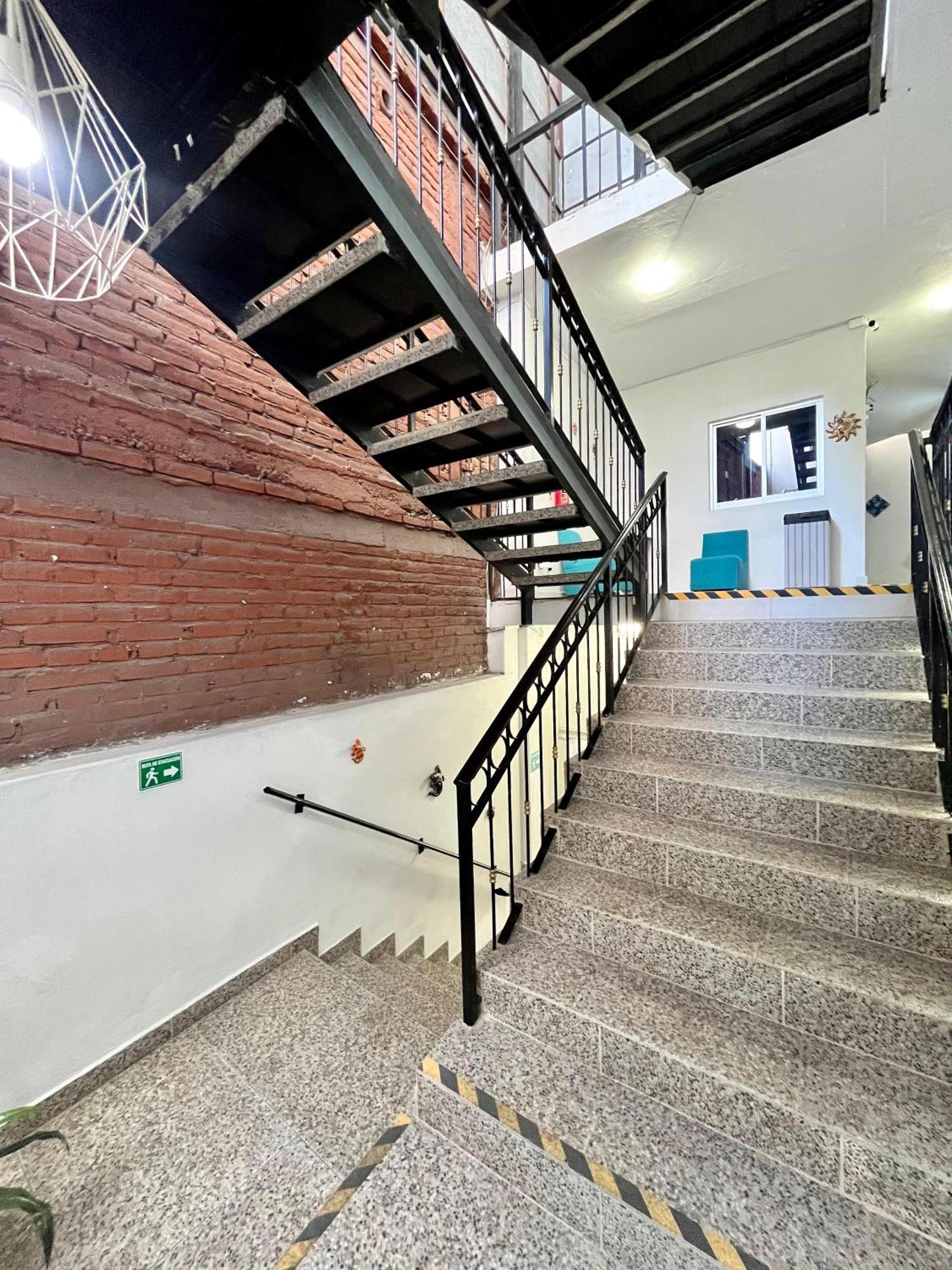 Hotel Juarez 70 Colima Kültér fotó